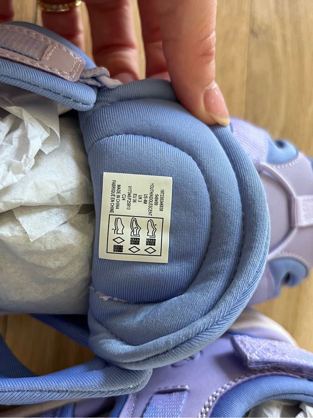 NWT! Lands End Kids All Weather Closed Toe Sandals, size 4 Youth/ Womens 6